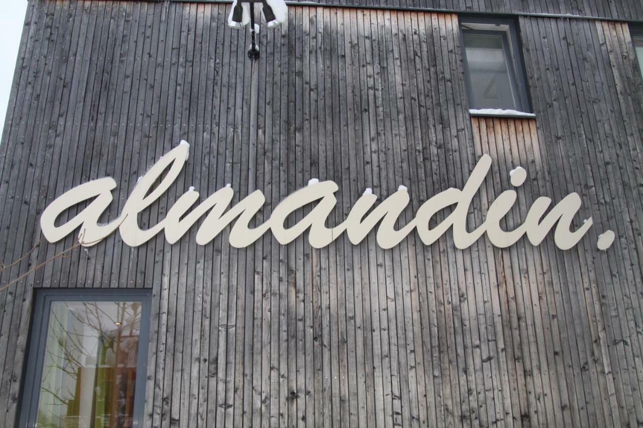 Almandin Apartments Ишгъл Екстериор снимка